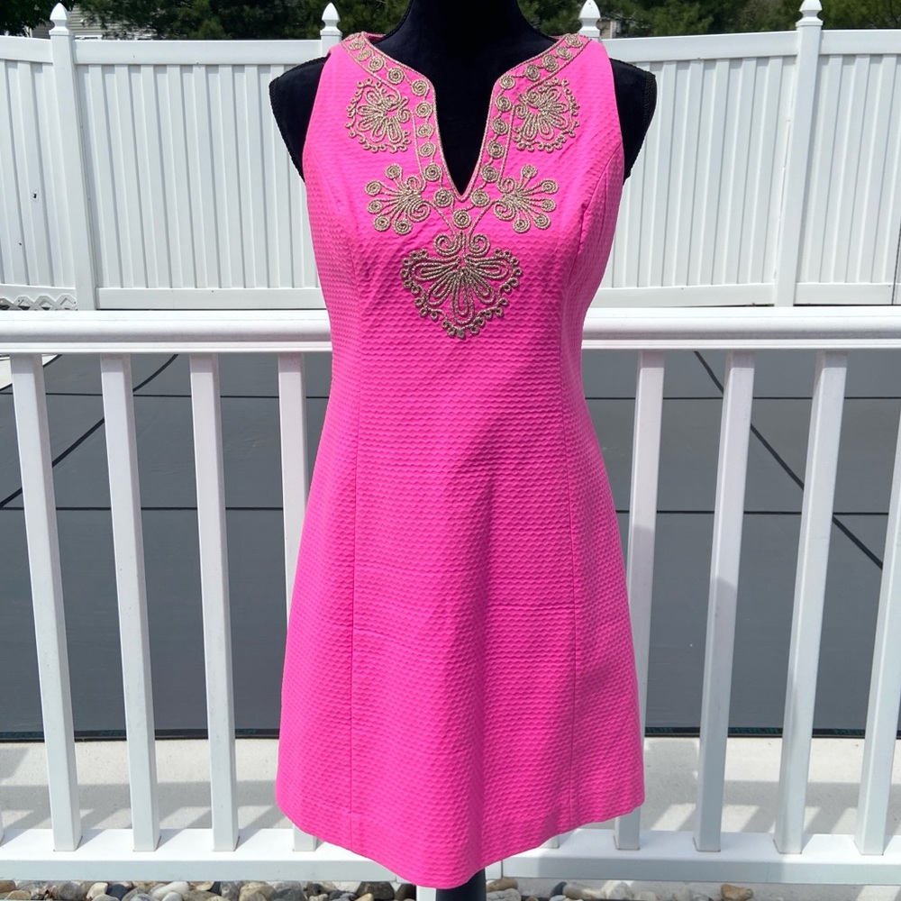 Lilly Pulitzer Gabby Hot Pink Sleeveless Shift Dress
Size 6